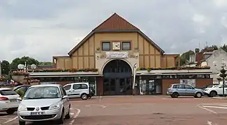 La salle des fêtes.