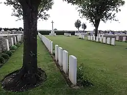 Extension du cimetière communal (CWCG military cemetery).
