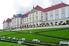 Le château vu des jardins