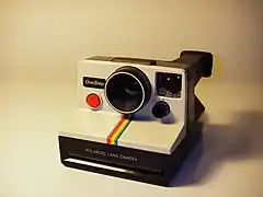 Polaroid OneStep (1977), film SX-70.