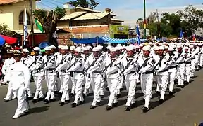 Police militaire navale bolivienne durant le défilé de 2008.