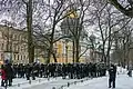 La police et OMON de la garde nationale dans le jardin d'Alexandre à Saint-Pétersbourg