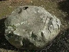 Polissoir no 2 de La Chesnaye Pouy-sur-Vannes déposé aux Musées de Troyes.