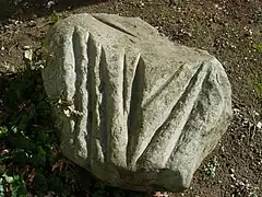 Polissoir du Champ Soyer de Marcilly-le-Hayer déposé aux Musées de Troyes.