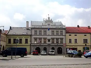 Hôtel de ville.