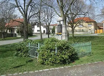 Monument aux morts.