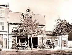 Première pompe à vapeur, 1871, caserne no. 5, rue Sainte-Catherine