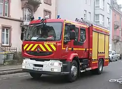 Fourgon pompe-tonne en France (aussi appelé autopompe ailleurs).