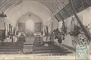 Carte postale de l'intérieur de l'église en 1908.