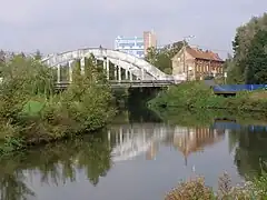 Pont de ciment sur la Sambre.