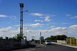 Pont-route sur rue Léon Faucher