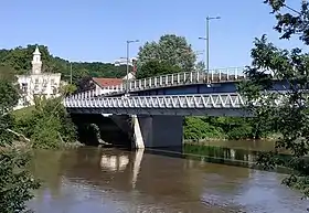 Pont Vayringe vu depuis Nancy, avec La Douëra au fond