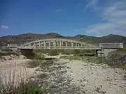 Pont d’Henrious et le cassis qui était fréquemment engravé.