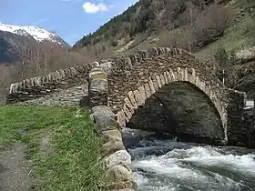 La Valira del Nord sous le pont d'Ordino.