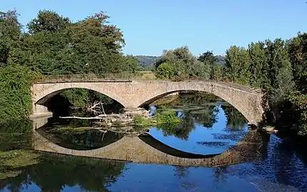 L’Adour traversant Hères.