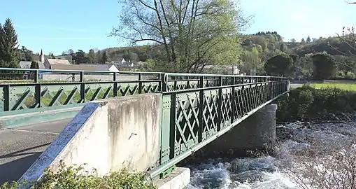 Le pont au-dessus de l'Adour.