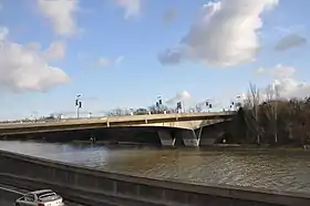 Pont de Puteaux, depuis la rive côté Puteaux.