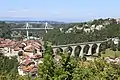 Pont de la Poya et pont de Zaehringen.