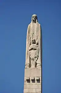 Statue de sainte Geneviève, Paul Landowski (1928), pont de la Tournelle, Paris.