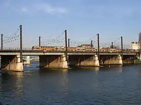 Le pont ferroviaire d'Asnières.