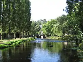 Photographie d'une rivière.