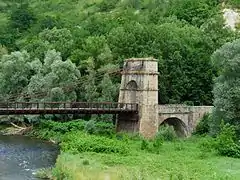 Le pont côté rive droite (Parentignat).