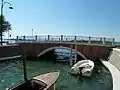 Pont au rio longeant les viale Manuzio