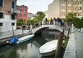 Ponte de Ca' Rizzi reliant le Fondamenta Cazziola au fondamenta S. Marco