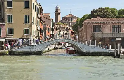 Ponte de la Croce vu du Grand Canal.