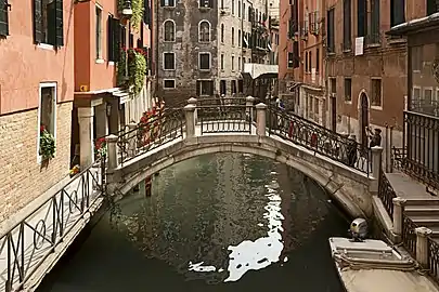 Ponte dei PignoliRio dei Bareteri