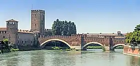 Description de l'image Ponte di Castelvecchio (Verona).jpg.