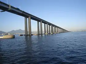Le pont vu depuis Rio.