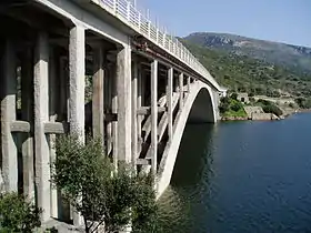 Ponte sul bacino del Flumendosa