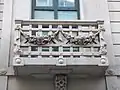 Balcon art nouveau de la maison Luciano Dazevedo au numéro 5 de la rue