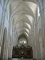 Nef de l'église abbatiale de Pontigny (Yonne), croisée d'ogives