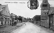 La rue principale et l'église en 1908.