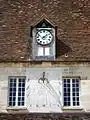 Horloge et cadran solaire.