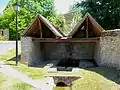 Le lavoir de la fontaine Sainte-Barbe, au bout de l'impasse qui se nomme la Forcherie, au hameau Saint-Pierre.