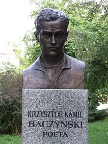 Buste de Krzysztof Kamil Baczyński sur l'allée de la Renommée à Kielce en Pologne.