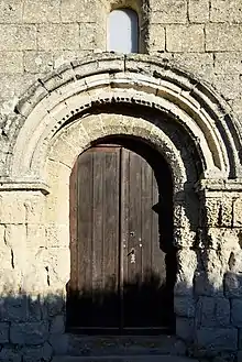 Porche de l'église Notre-Dame de La Neuville-en-Beine 2