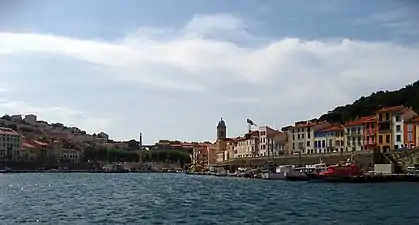 Le port depuis la mer.