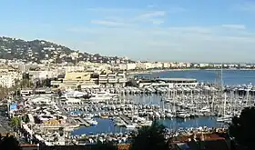 Vue du Vieux-Port de Cannes depuis la tour du Suquet