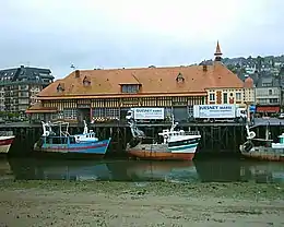 Le marché aux poissons.