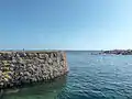 Le quai du port de l'île Vierge.