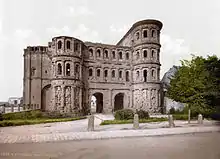 La Porta Nigra vers 1900.