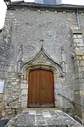 Portail d'entrée de l'église.