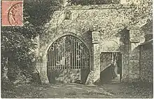 Portail d'entrée de l'abbaye, xiiie siècle.