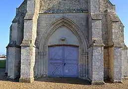 Le portail nord-ouest de l’église Notre-Dame.