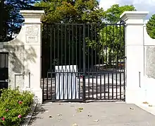 portail du nouveau cimetière