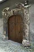 La porte de l'église Saint-Michel de Reims.